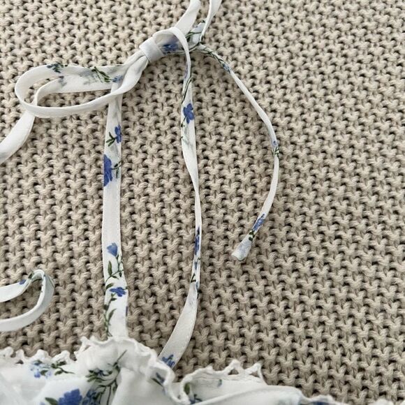 Forever 21 top scrunch tank floral white with blue flowers size small H237 - Picture 3 of 6